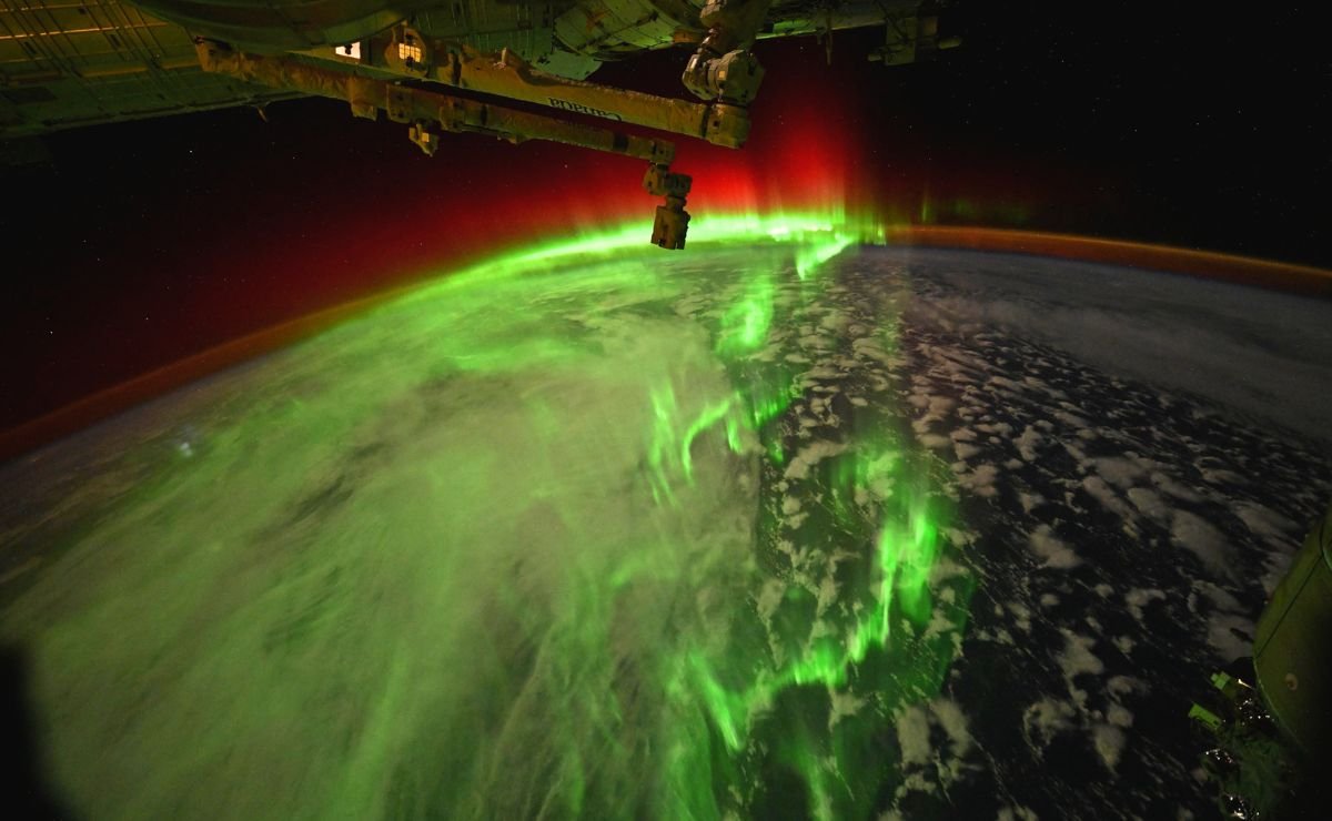 Auroras australes sorprenden a astronautas en la Estación Espacial Internacional